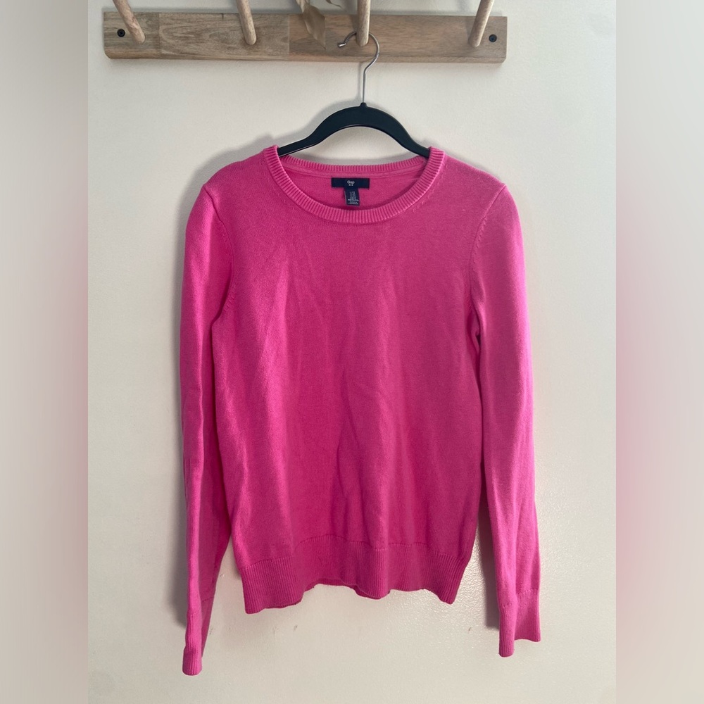 GAP Pink Crewneck Long Sleeve Sweater - Size XS